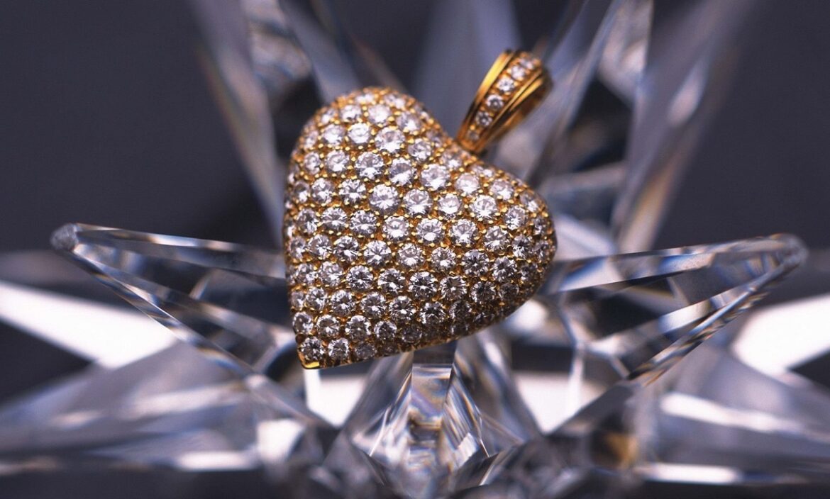 Top 5 Reasons Why Songwriters Love To Write About Diamonds