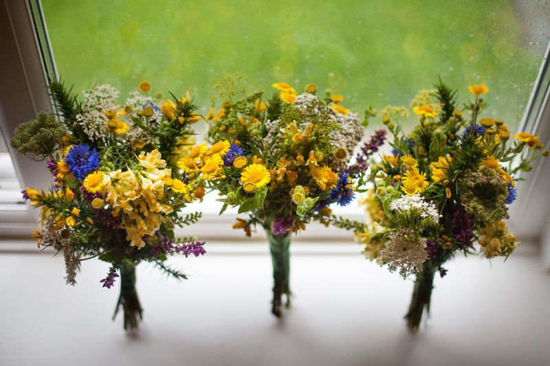 4 Vibrant Bouquet Ideas To Surprise Your Brother