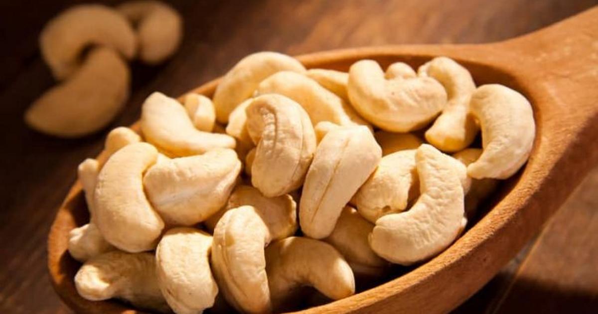 Several health benefits associated with cashews for men