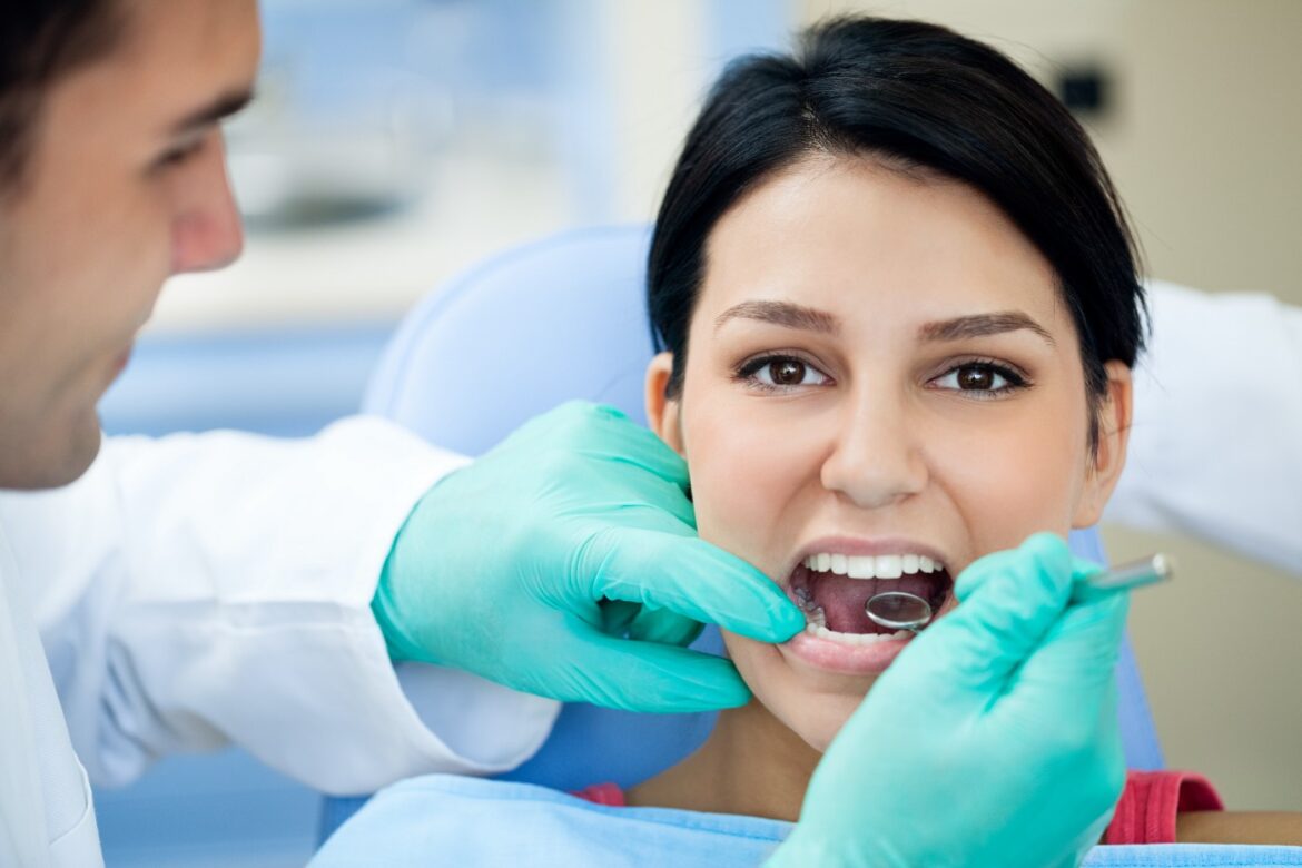 What is the I locate an emergency best dental surgeon in lahore?