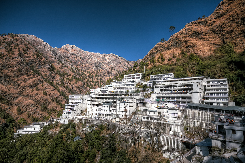 The Complete Guide to a Helicopter Tour of Mata Vaishno Devi