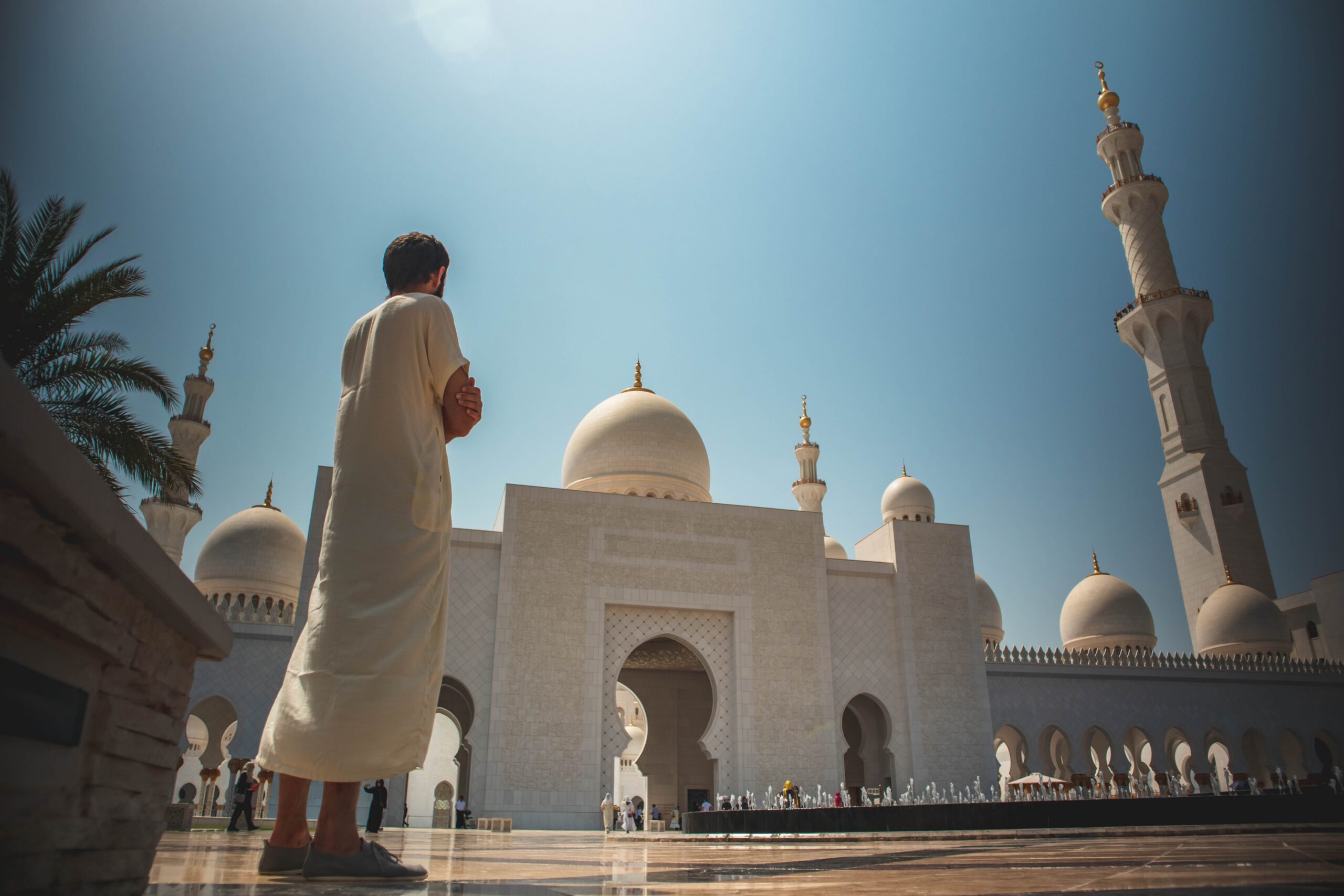 Why do most people choose budget Umrah packages