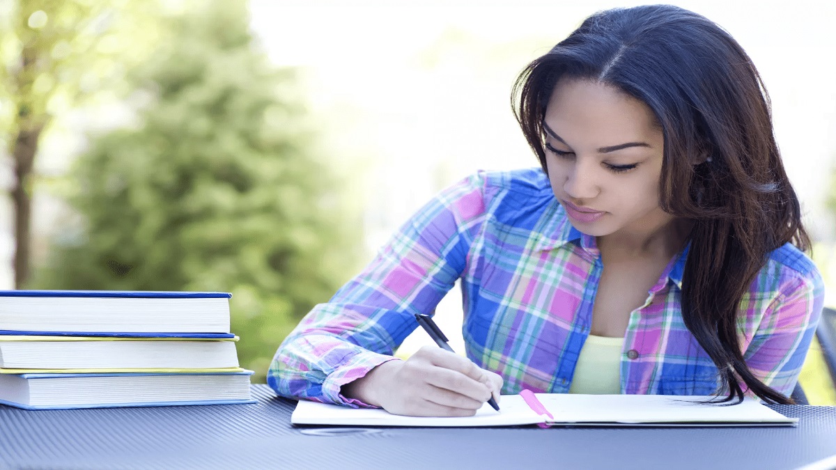 Tips & Tricks to Mastering Essay Writing