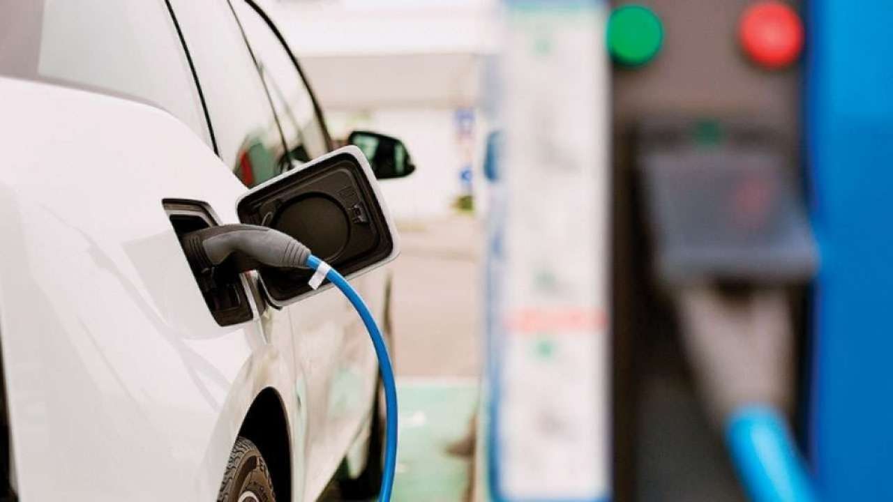 Ten Reasons to Buy an Electric Vehicle Right Now in India!