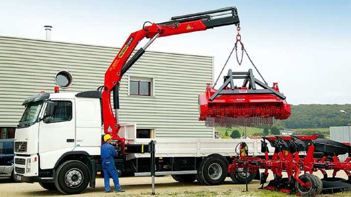How to Ensure Crane Safety? Save these Tips!