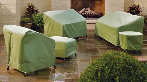 Dubai’s Sustainable Gardens: Eco-Friendly Furniture Covers