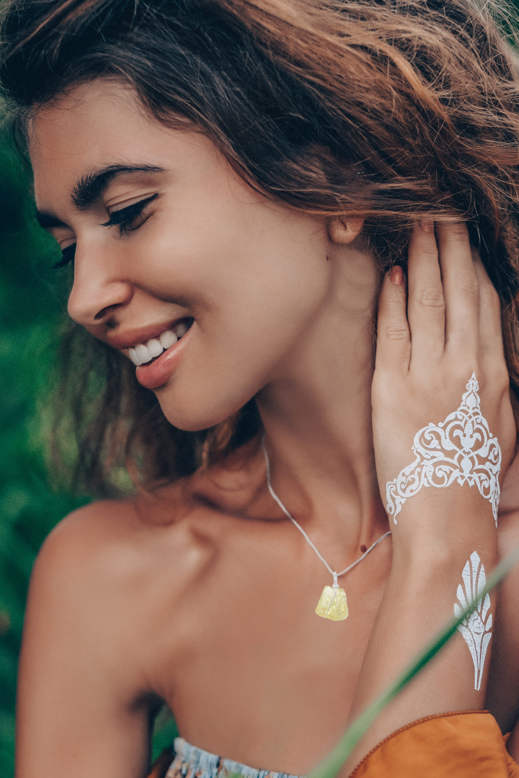 Elevate Your Style:Libyan Desert Glass Jewelry for a Touch of Luxury