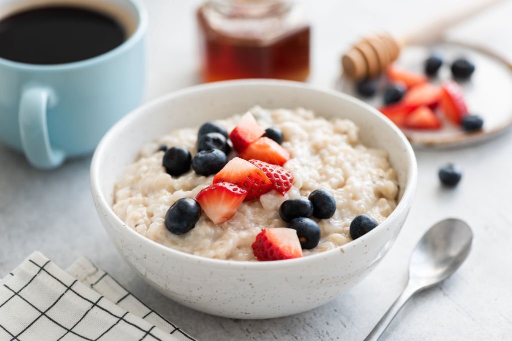 Why Oatmeal is Considered a Wholesome Breakfast?