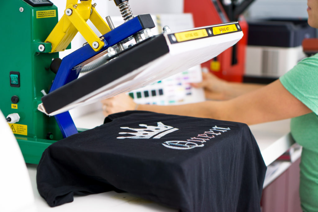 T shirt printing: types, features
