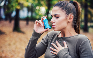 Ways to treat breathing problems caused by asthma