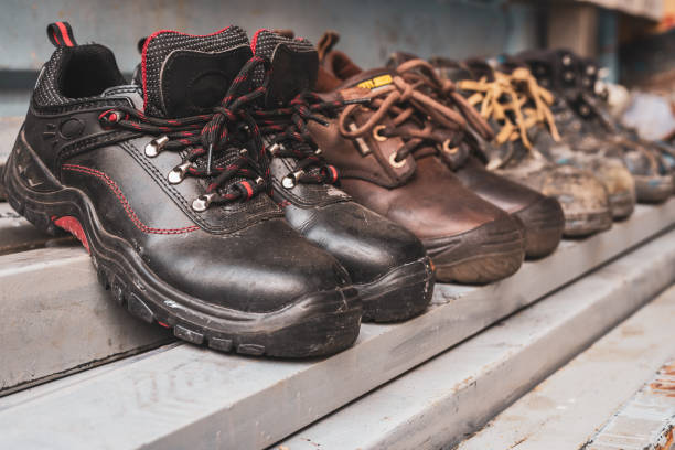 Understanding the Importance and Types of Safety Shoes in the UAE